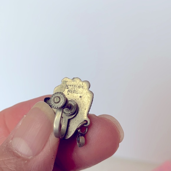 Mayan sterling carved mask vintage screw back earrings - Picture 5 of 6